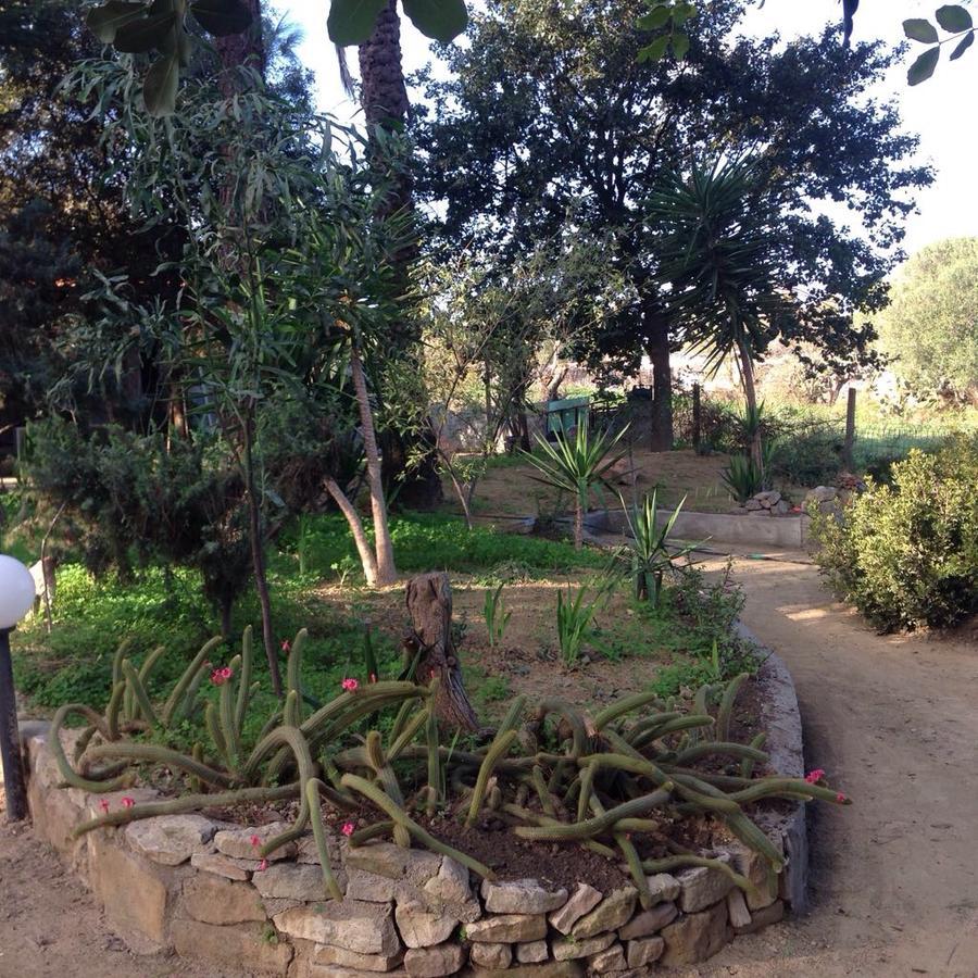 Is Tanas Bed & Breakfast Serdiana Exterior foto
